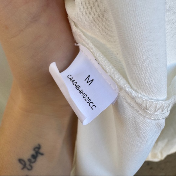 NEW Cupshe White Collared V-Neck Long Sleeve Top, Medium - Picture 4 of 8